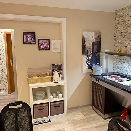 Alscher Bed and Breakfast 3*