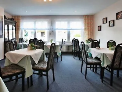 Alscher Bed and Breakfast Λεβερκούζεν